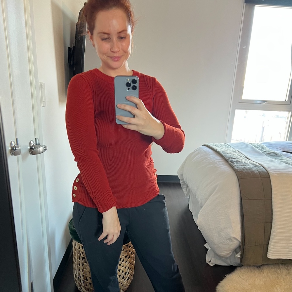 Topshop Side Button Sweater Rust Color - Size 4-6 - Picture 3 of 8